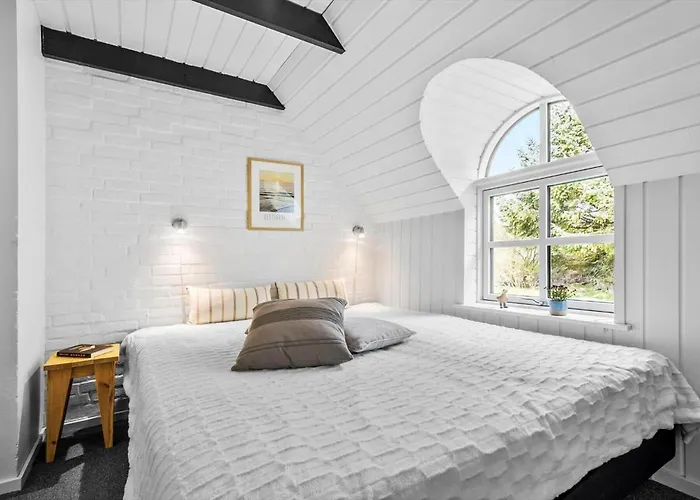 20208-ulfborg-fyrrebakken-1 *